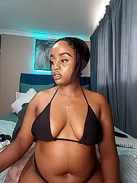 Yes daddy keep it in 👄I wouldn't swallowing that milk 👅 – video af Queen-Chocolate