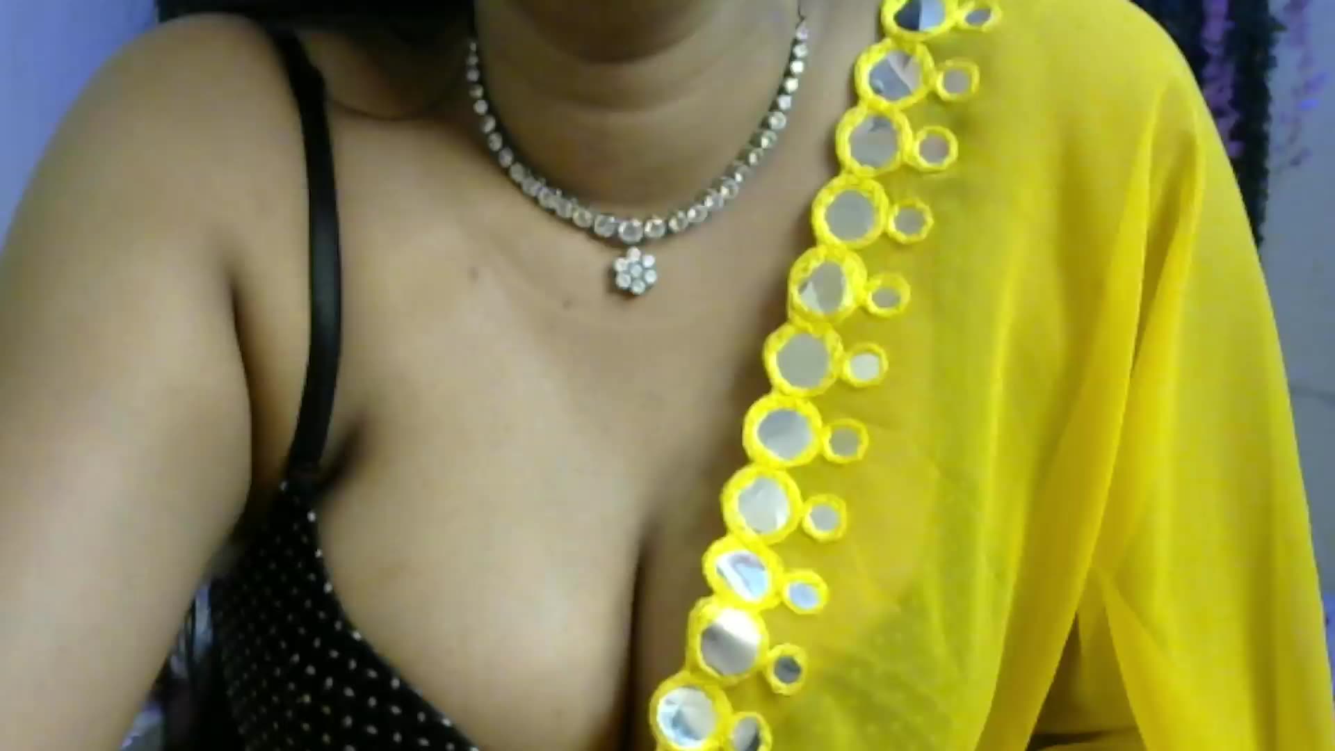 [26 Apr 09:08] verry hot - video oleh model kamera rehana88