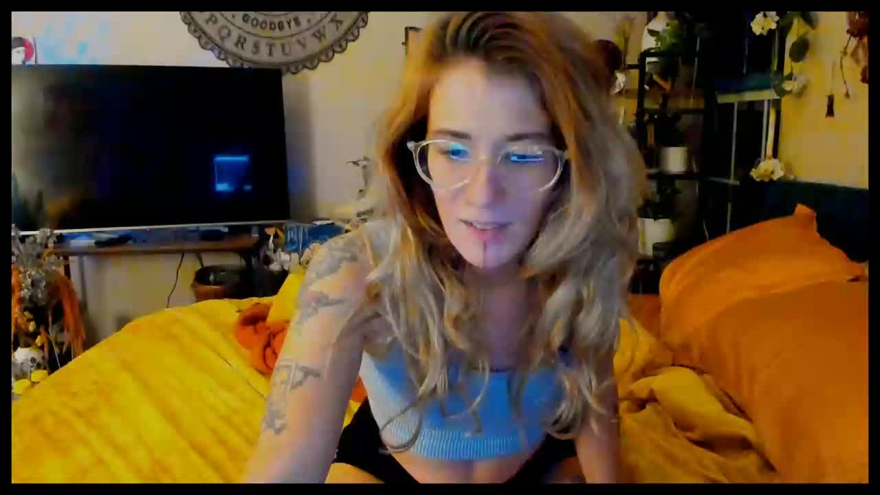 [24 Mar 22:11] Private Show - video by mayahoney_gfe cam model