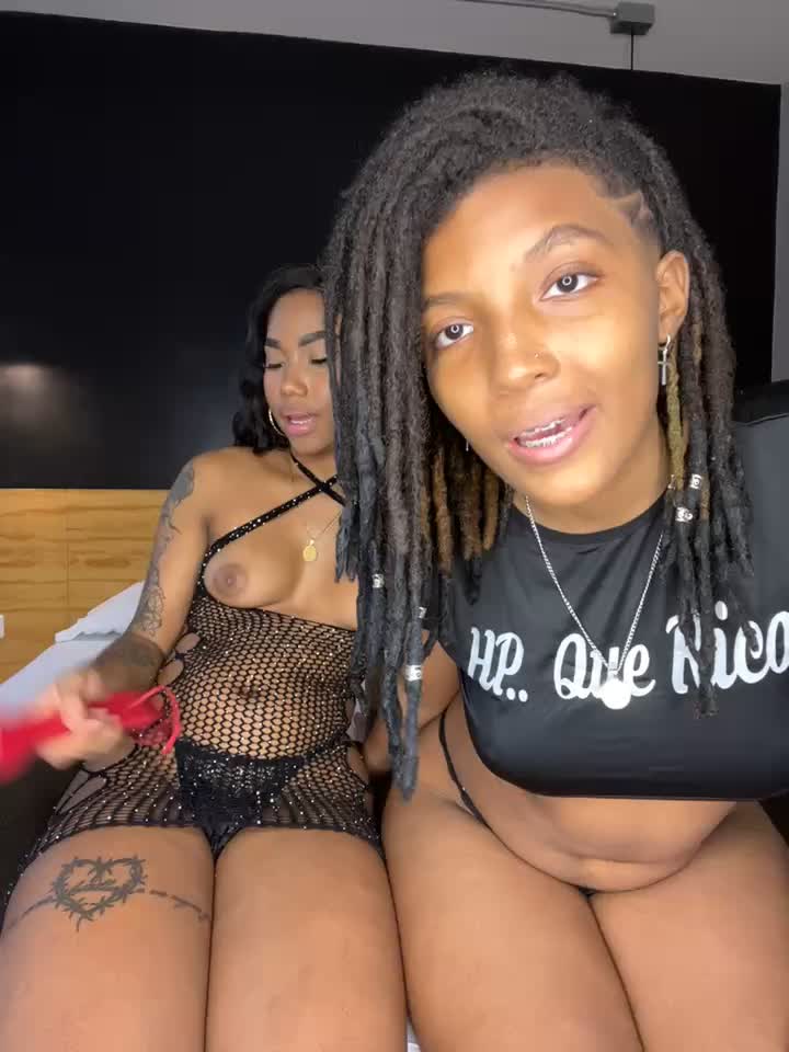 [10 Oct 23:07] Private Show – video modela na kameri Kassy_dreadlocks