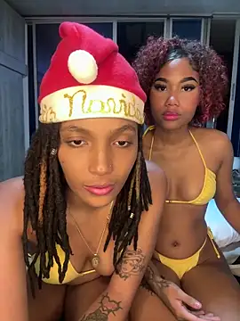 [18 Dec 23:25] Private Show – video modela na kameri Kassy_dreadlocks