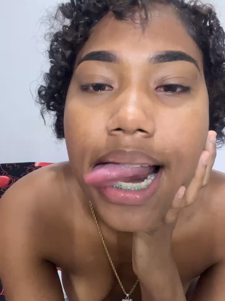 [14 Mar 23:15] Private Show – video modela na kameri Kassy_dreadlocks