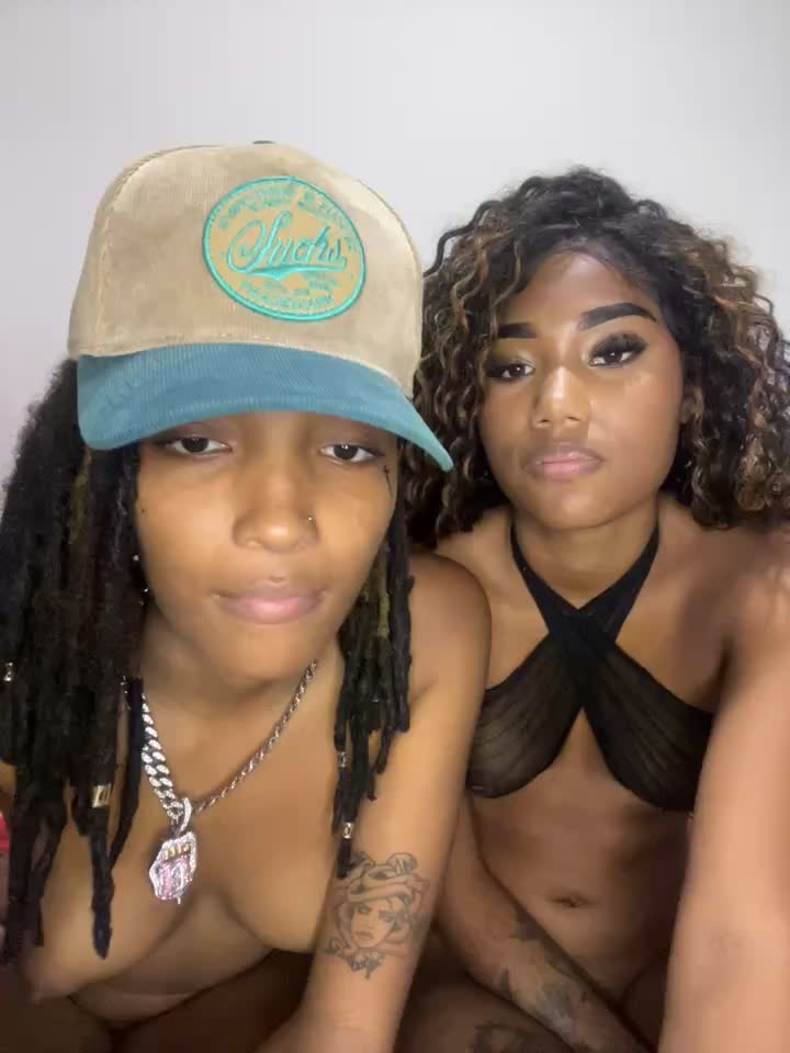 [4 Apr 01:01] Private Show – video modela na kameri Kassy_dreadlocks