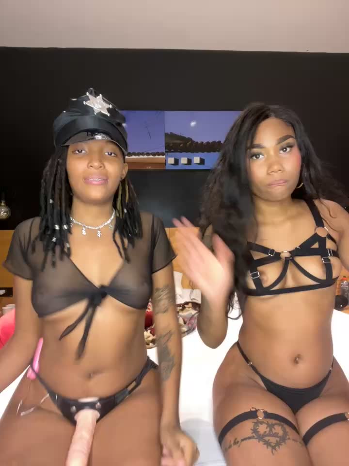 [20 Sep 22:54] Private Show – video modela na kameri Kassy_dreadlocks