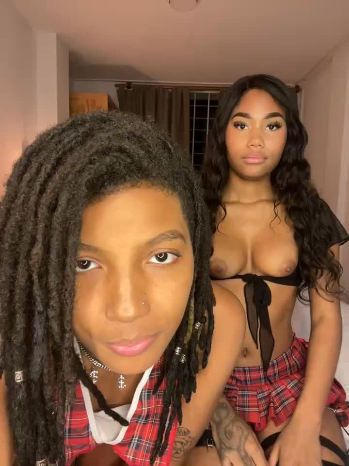 [28 Sep 21:07] Private Show – video modela na kameri Kassy_dreadlocks