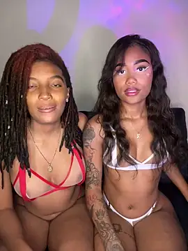 [4 Feb 20:31] Private Show – video modela na kameri Kassy_dreadlocks