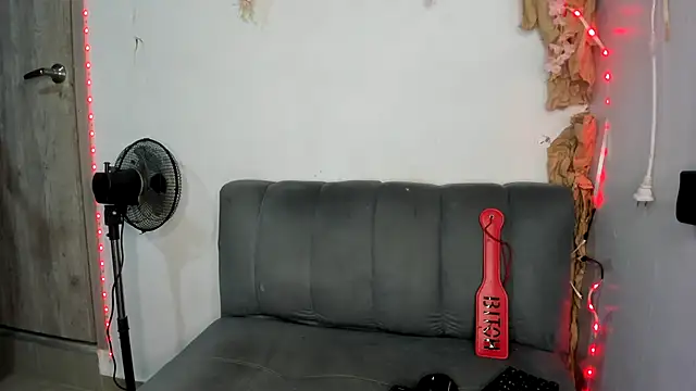 [2 Jan 21:27] Private Show