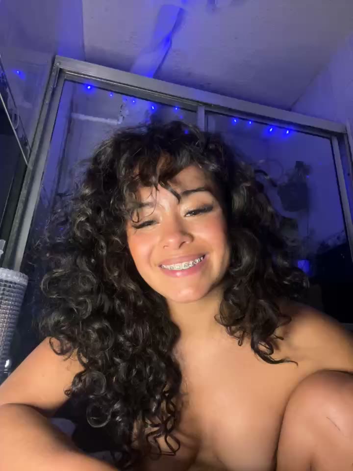 she fucks herself in the en el floor bathroom until her sweet pussy is satisfied