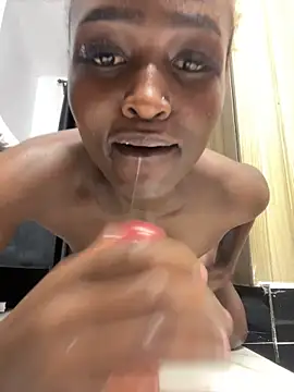 Mmmm deepthroat and creamy squirt 💦👅 - video by Random_cummer cam model