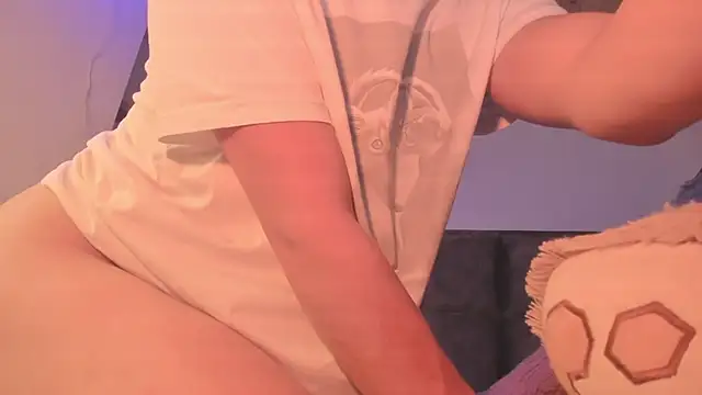 <3 Hot - AdamDayt adlı kamera modelinin videosu