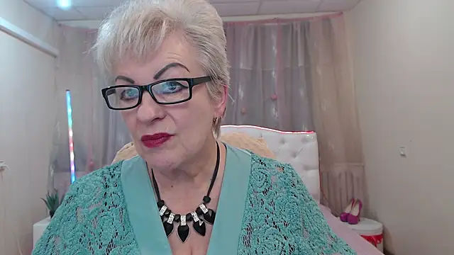 Private Show - video by KayleSmoll cam model