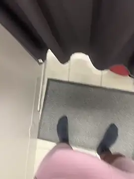 Dressing with walk out near person - video by sunbe cam model