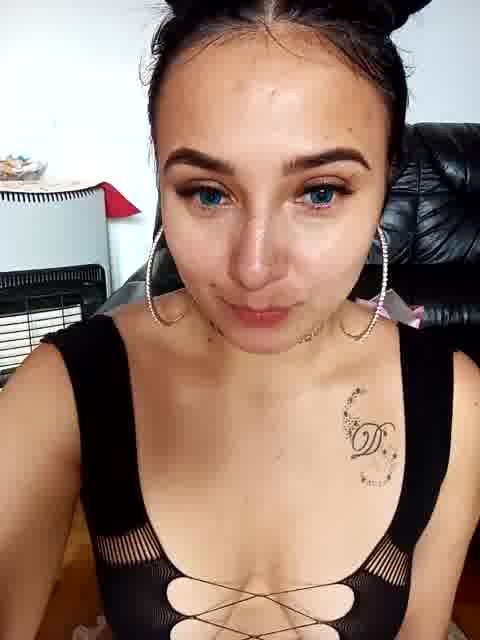 Masturbation with sofa 🔥 - Video von Juanamd1 Cam-Model
