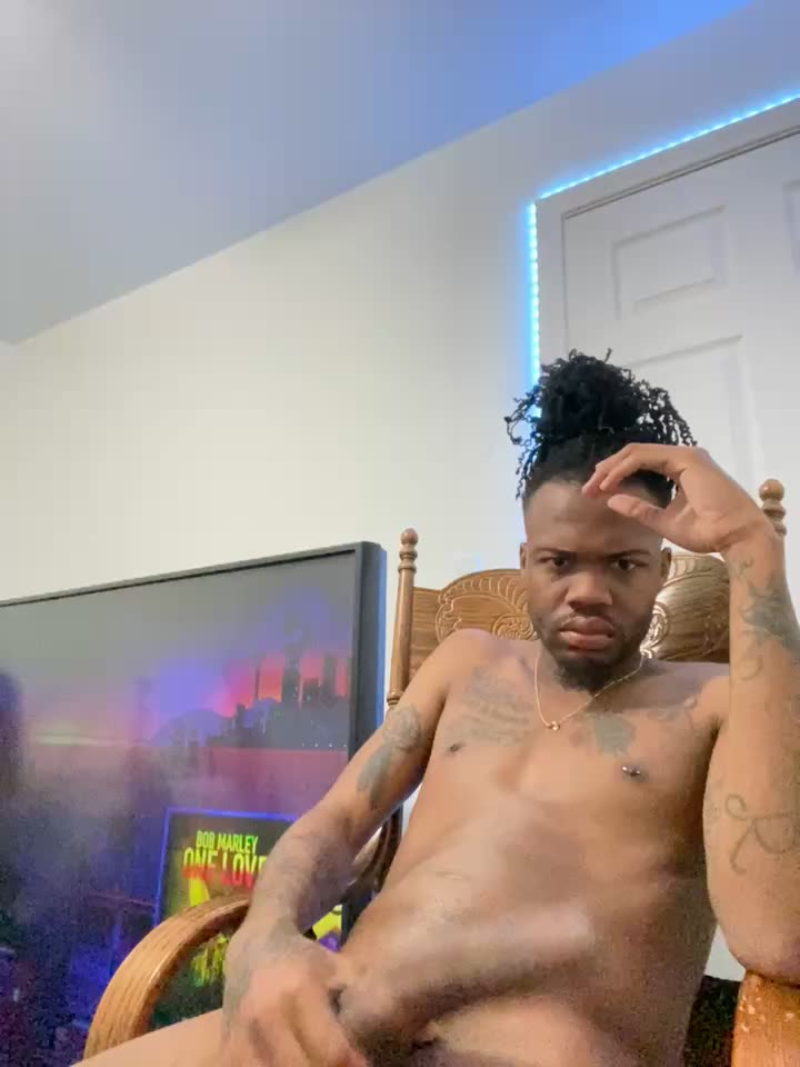 [25 Mar 04:52] Private Show - video by QUE__ZZZ cam model