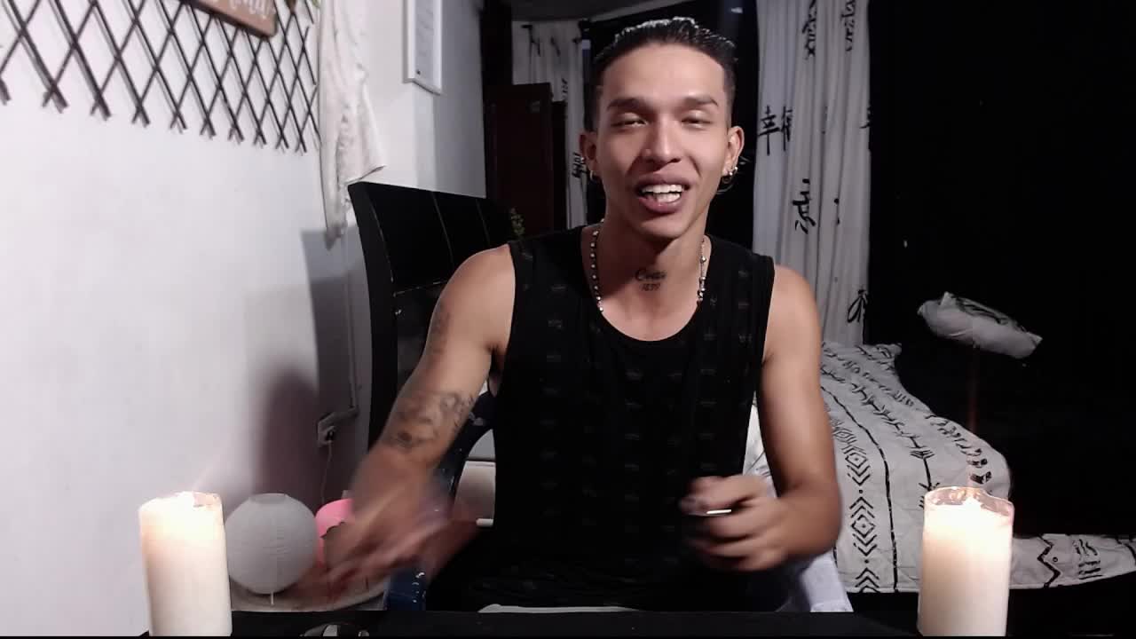 nice party, with alcohol, and more things hehe, go and look at them – video modela na kameri TommyGun_22