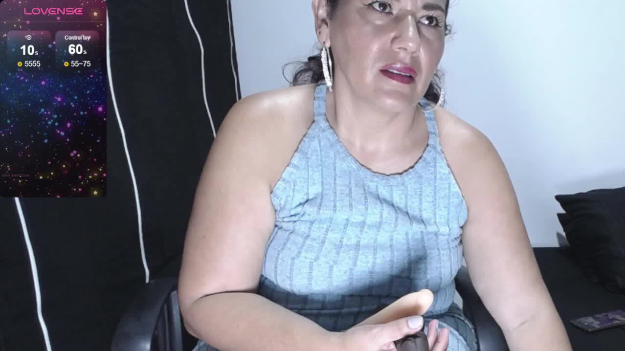 [13 Jul 11:44] Private Show - video by sofiamature01 cam model