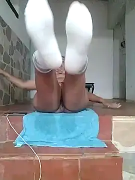 Pies (Feet) - Vídeo de Pupi-Lanegra, modelo de vídeos