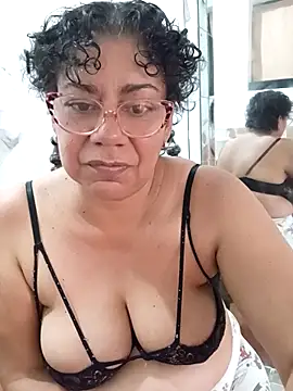 En cuatro - Vídeo de Pupi-Lanegra, modelo de vídeos