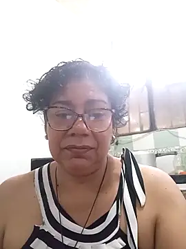 Desnuda y coño - Vídeo de Pupi-Lanegra, modelo de vídeos