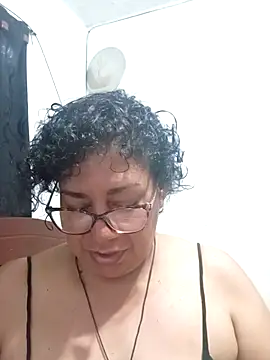 Desnuda,vestido, mover culo,en cuatro - ক্যাম মডেল Pupi-Lanegra-এর ভিডিও