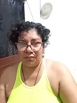 Desnuda y coño. culo - video by Pupi-Lanegra cam model