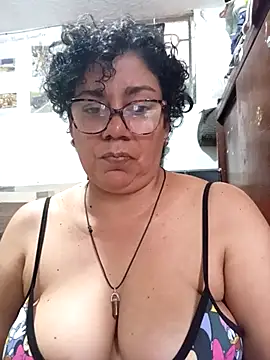 Desnuda, coño y culo - video by Pupi-Lanegra cam model