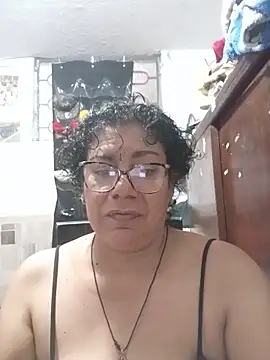 Desnuda, coño y culo - vídeo de la modelo de cam Pupi-Lanegra