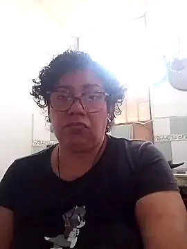 Desnuda, culo ver. - video by Pupi-Lanegra cam model