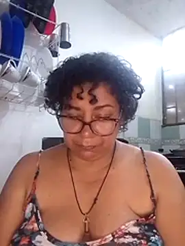 En cuatro tirando viento - video by Pupi-Lanegra cam model