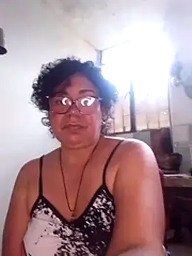 Masturbar coño, desnuda y coño en 4 penetrando - video by Pupi-Lanegra cam model