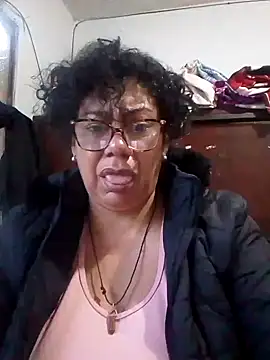 Tetas y coño esplayado - video by Pupi-Lanegra cam model
