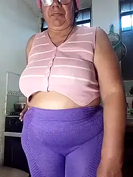 Desnuda y esplayar coño - video by Pupi-Lanegra cam model