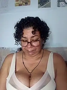 En cuatro, penetrar dedos - video by Pupi-Lanegra cam model