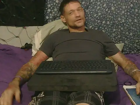 [22 Oct 15:09] Ticket Show - vidéo du modèle de showcams TheOneYouLove69