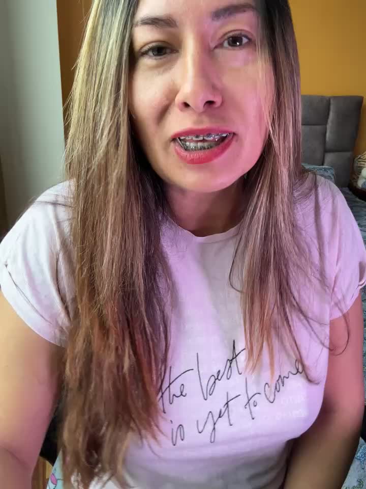 Watch my tits bounce - IAmScarlettLove adlı kamera modelinin videosu