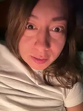 Totally naked and very wet - IAmScarlettLove adlı kamera modelinin videosu