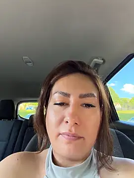 Waiting in my car while show my ass in public