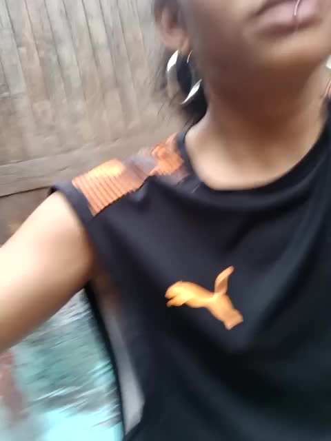 Tocandome a escondidas en el bañó de la suite - clip cu Laanegraofficial_ model videochat