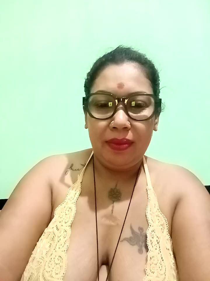 SCKING  MILK & FINGERING - Vídeo de SONIYA_BHABHI-1, modelo de vídeos