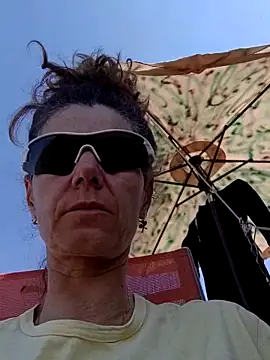 [25 Jun 10:27] Public Show - video by kellyterapy cam model