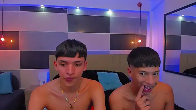 Steven breaks the ass of Juan very hard and hot - video by Juan_Nd_Steven cam model