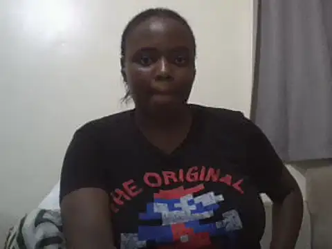 squiting n twerking - video by mummie_Nasty254 cam model