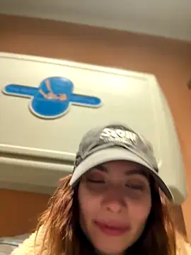 I masturbate and can be caught in the communal toilet - video by Assole cam model