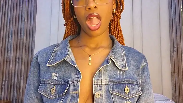 points well because I love him in the mouth - vidéo du modèle de showcams adaraSmiith