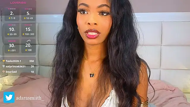 I masturbates my pussy until you have all my juice my love 😈😈 - vidéo du modèle de showcams adaraSmiith