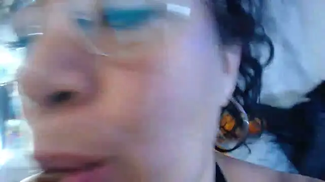 Ummm😋– Sweeetness_Milf kameramodell videója