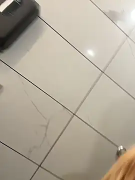 Hubby fucking me in casino bathroom 😈