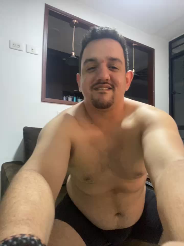 07 may - video by Arturolover cam model