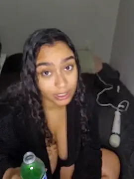 [28 Dec 10:36] Ticket Show: First recording! - video by cinnaminnie cam model