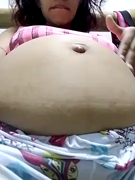 [3 Aug 15:56] Public Show Pregnant - mia_laura 캠 모델의 동영상